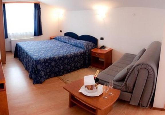 Hotel Makin Novigrad Istria 部屋 写真